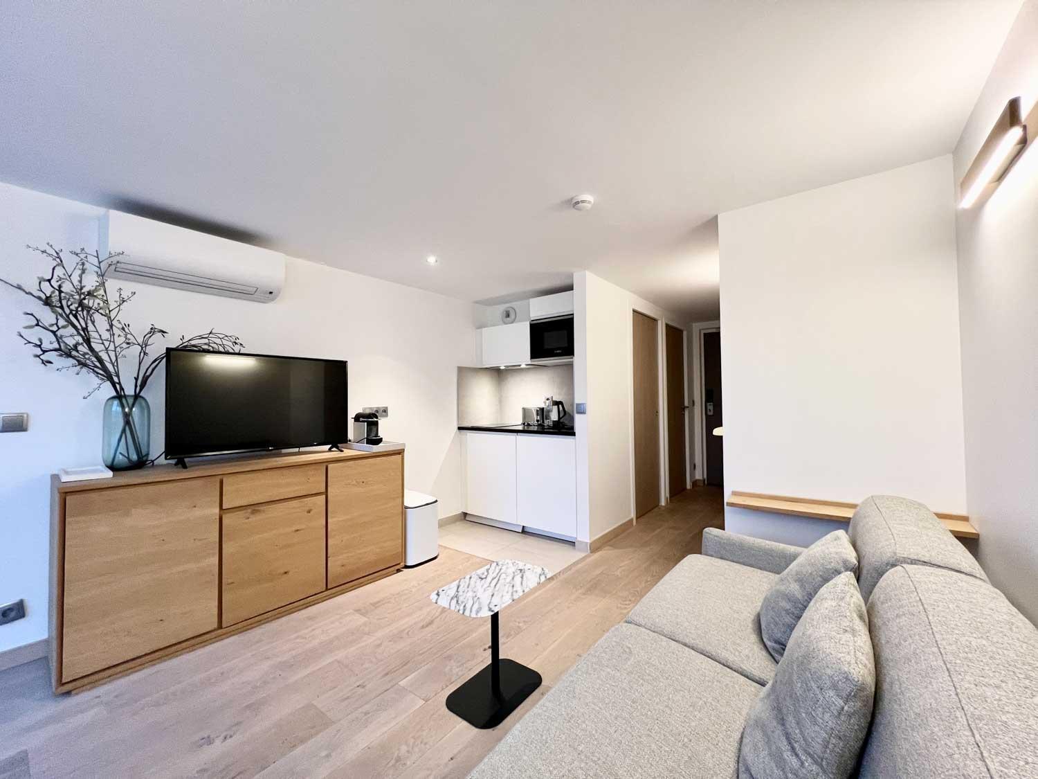 Parisian L Montmartre Apartment *