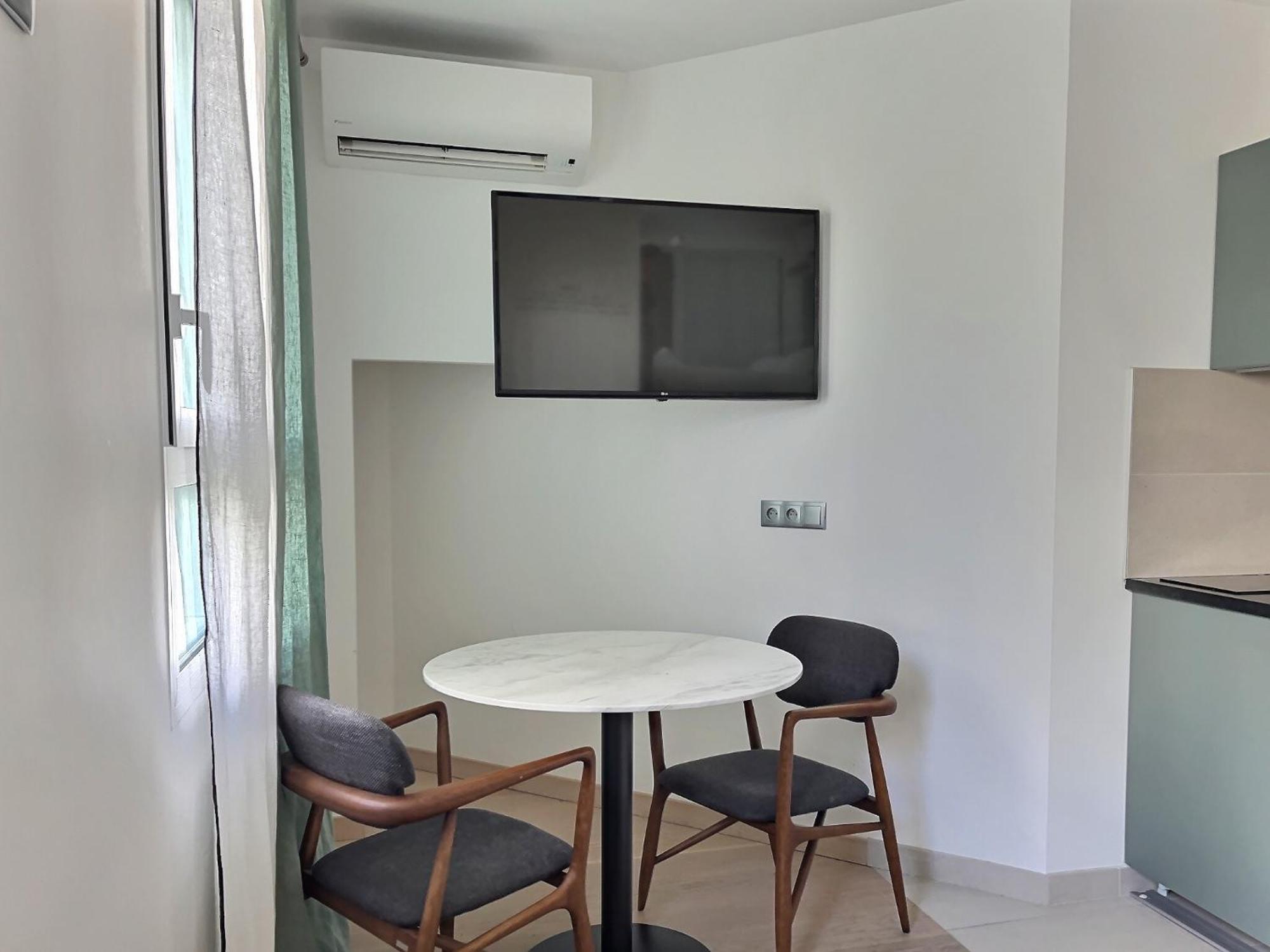 Apartment Parisian L Montmartre Paris