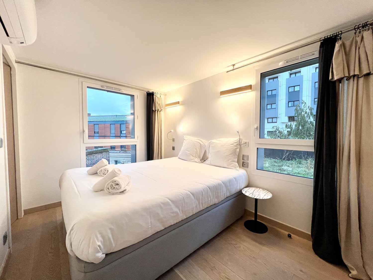 Parisian L Montmartre Apartment