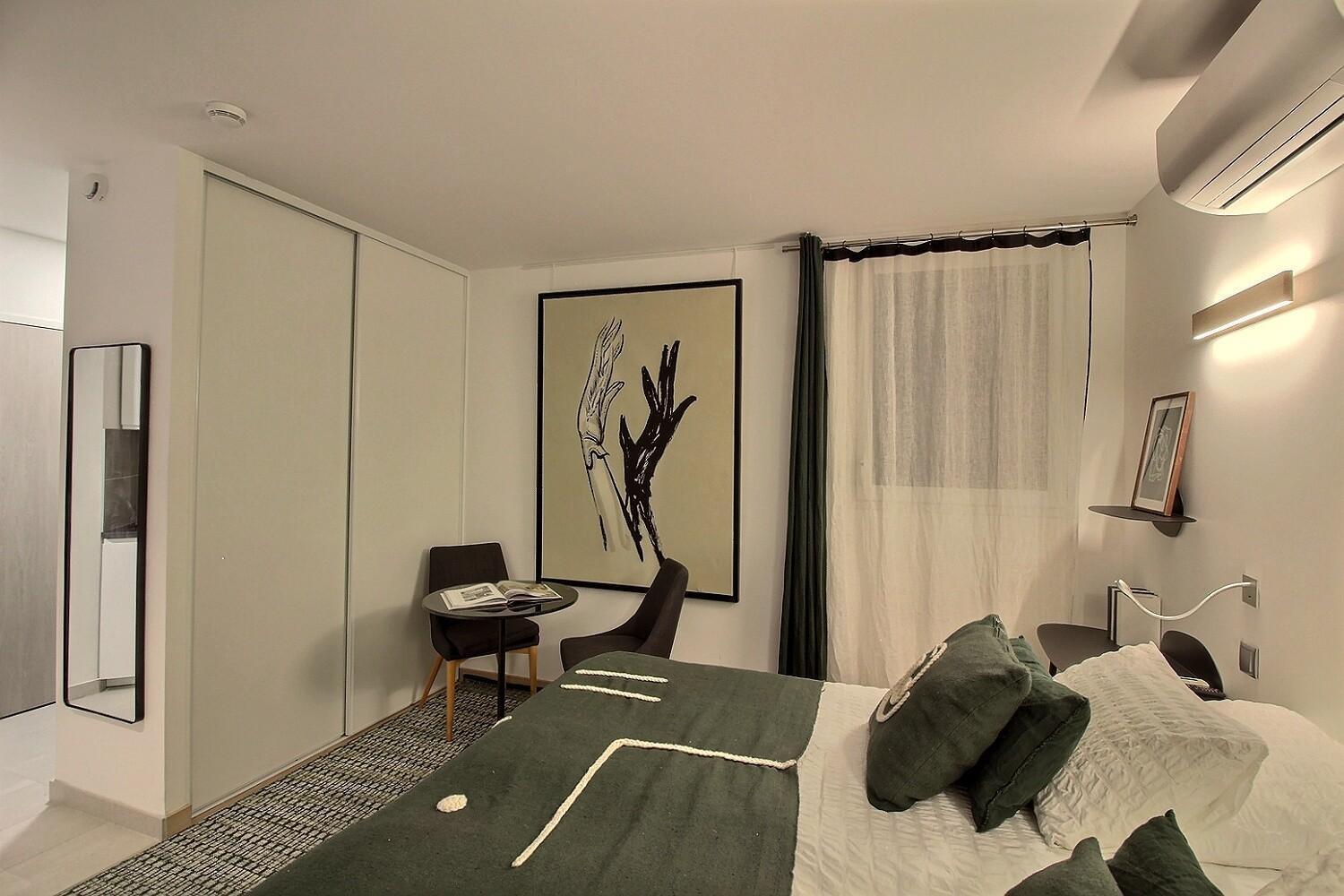 Apartment Parisian L Montmartre *