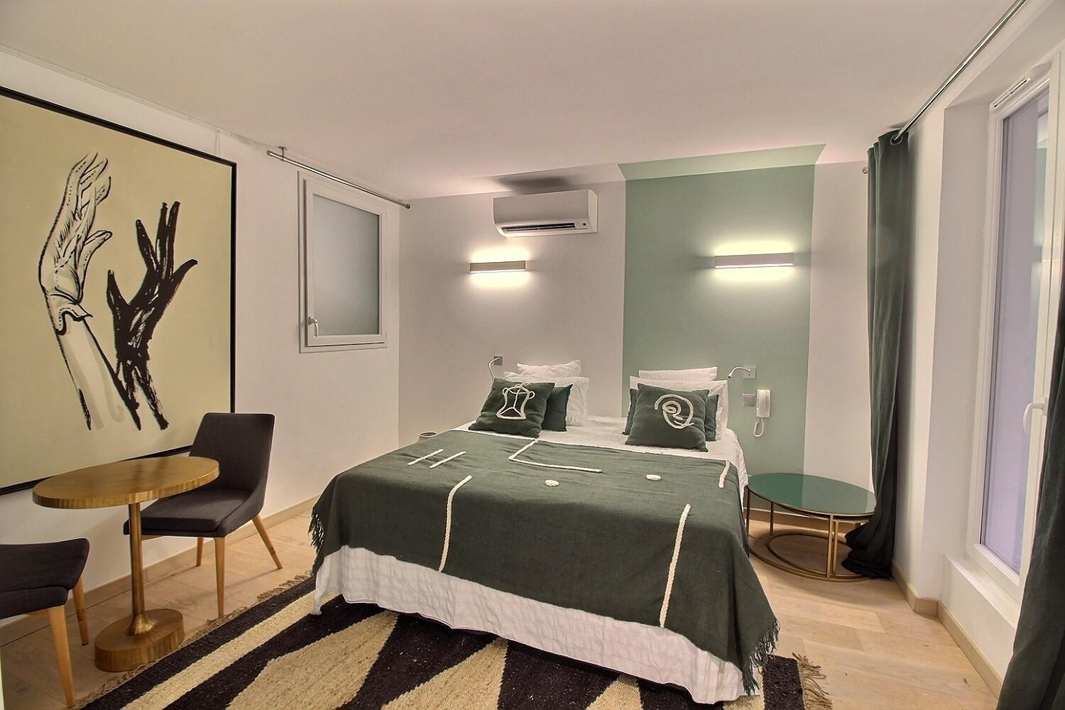 Parisian L Montmartre Apartment Paris