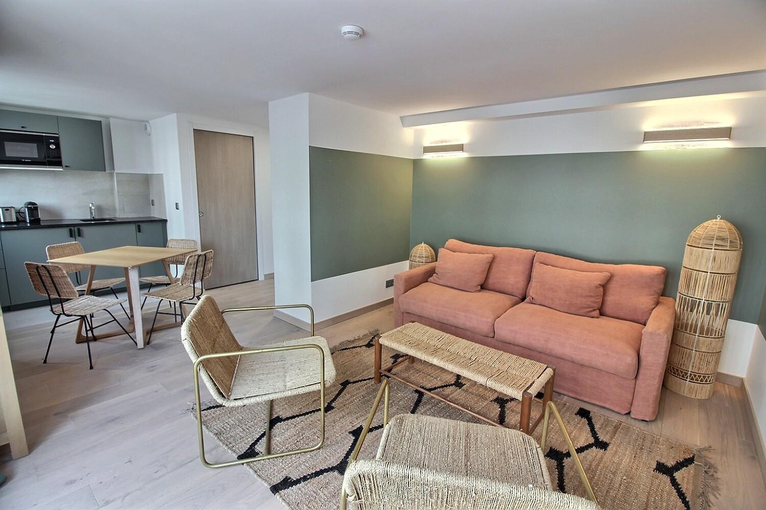 Apartment Parisian L Montmartre Paris