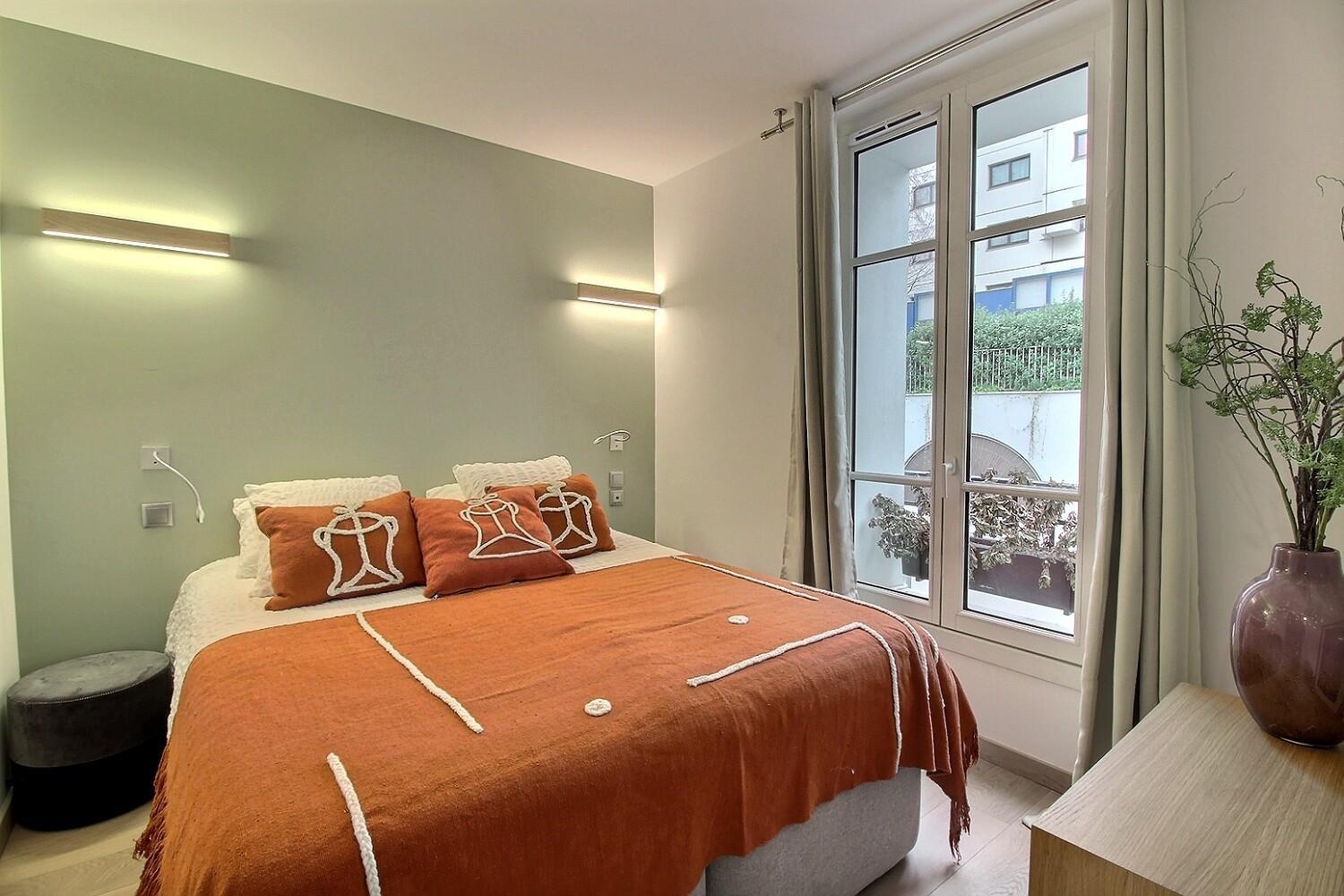 Apartment Parisian L Montmartre