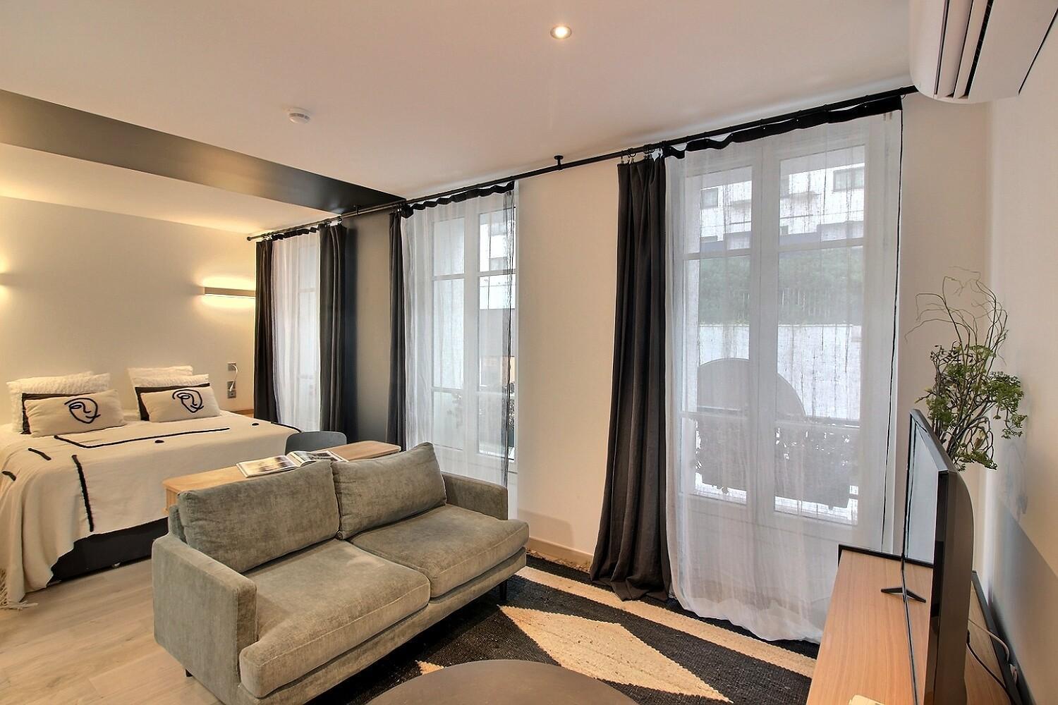 Apartment Parisian L Montmartre *